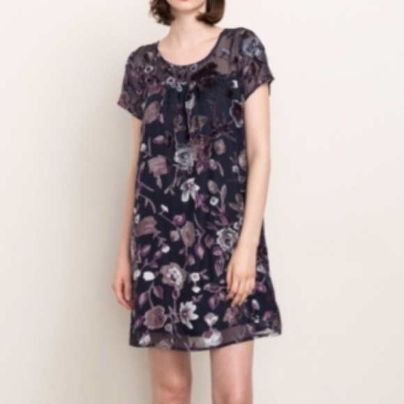 Mystree Velvet Floral Shift Dress - Picture 1 of 8